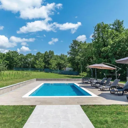 Lovely In Prodol With Swimming Pool Hébergement de vacances